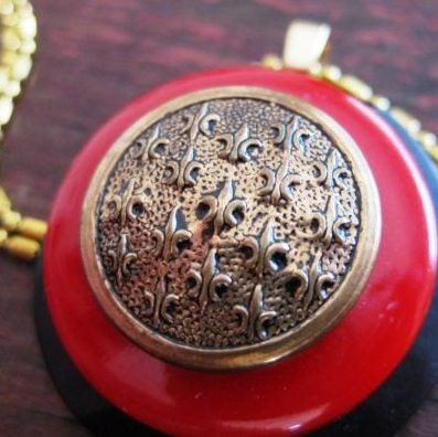 Vintage Button "Amour" Fleur de Lis Necklace in Gold, Red and Black