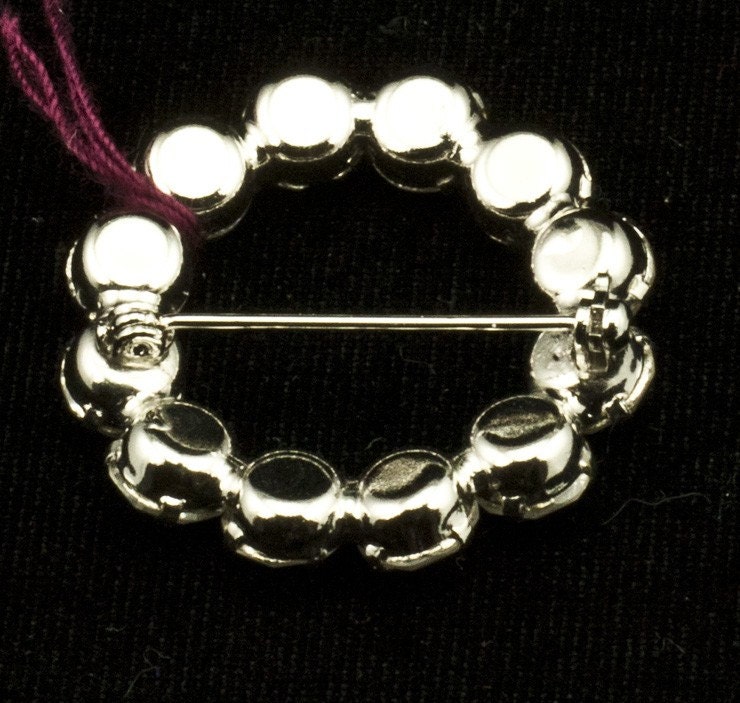 Vintage Rhinestone Circle Pin