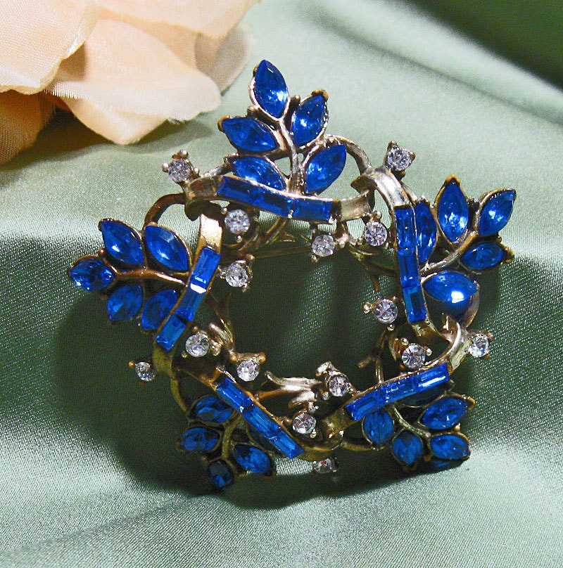 Vintage Rhinestone Sapphire Blue Brooch Coro Pegasus