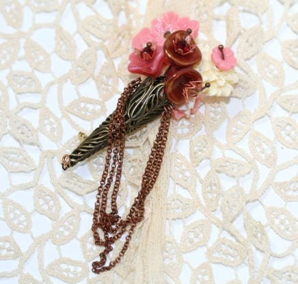 Tussy Mussy Creamy Pink and Copper Flower Bouquet Brooch