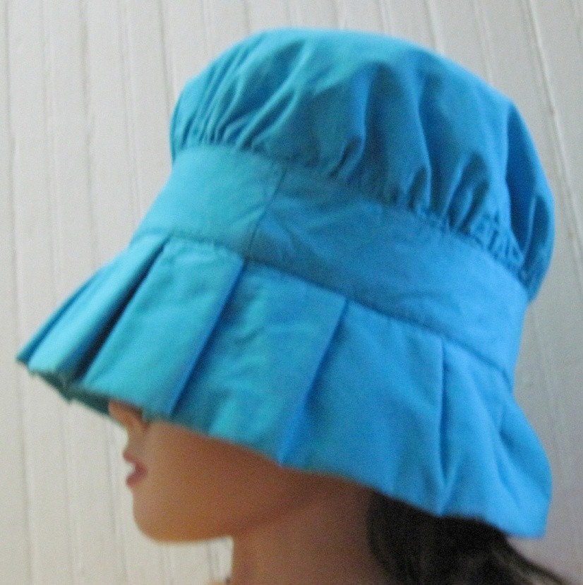 vintage 1960's Super MOD, Bright Turquoise Bucket Sun Hat