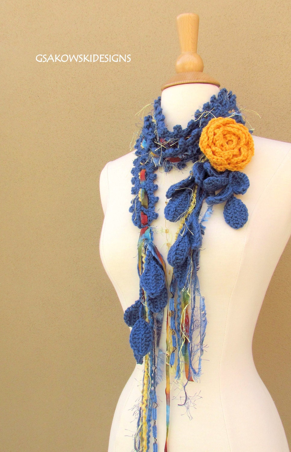 Queen Ann Rose Lariat-Royal Blue-Yellow