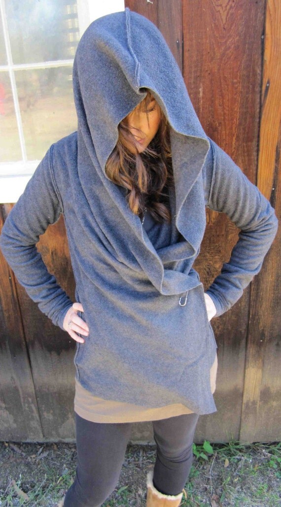 fleece yoga wrap....can be worn 5 different ways