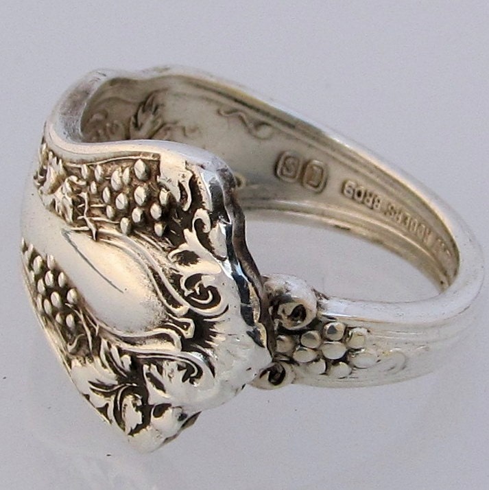 Dainty Spoon Ring Size 10 Vintage Grape Pattern