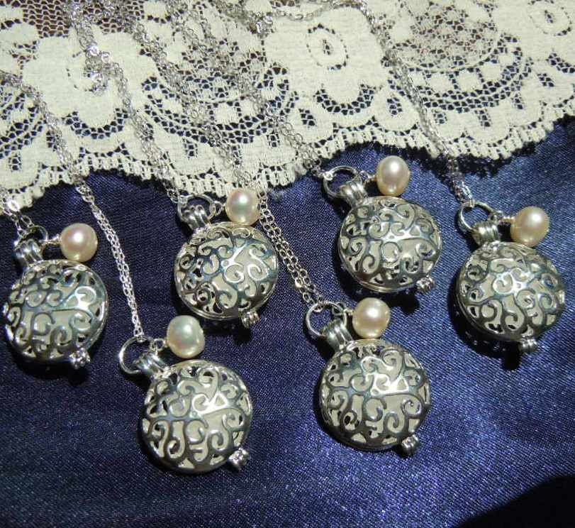 Beach Wedding Jewelry  Sea Glass Lockets - Set of 6 Beach Glass Locket Set for Bridesmaids Gifts