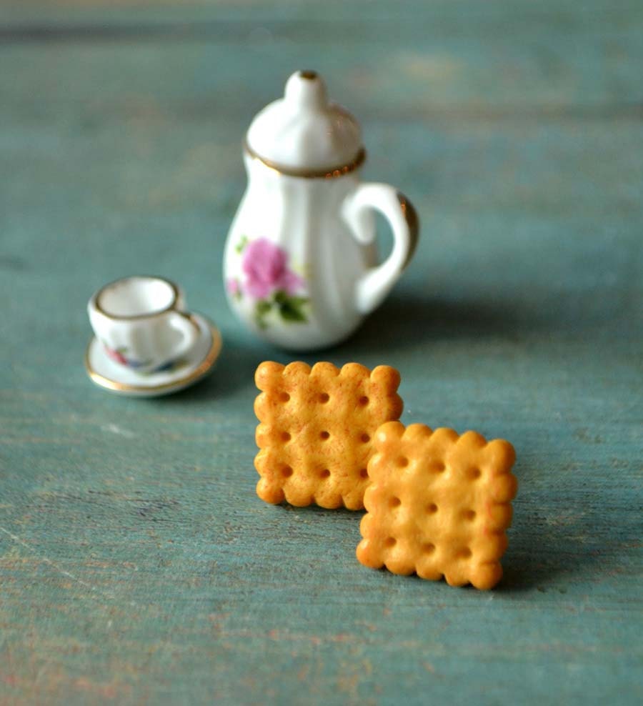 Petit Beurre cookie earrings
