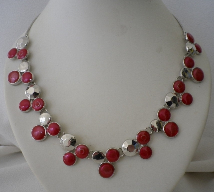 Red and Silver Discs Collar Necklace and Earrings