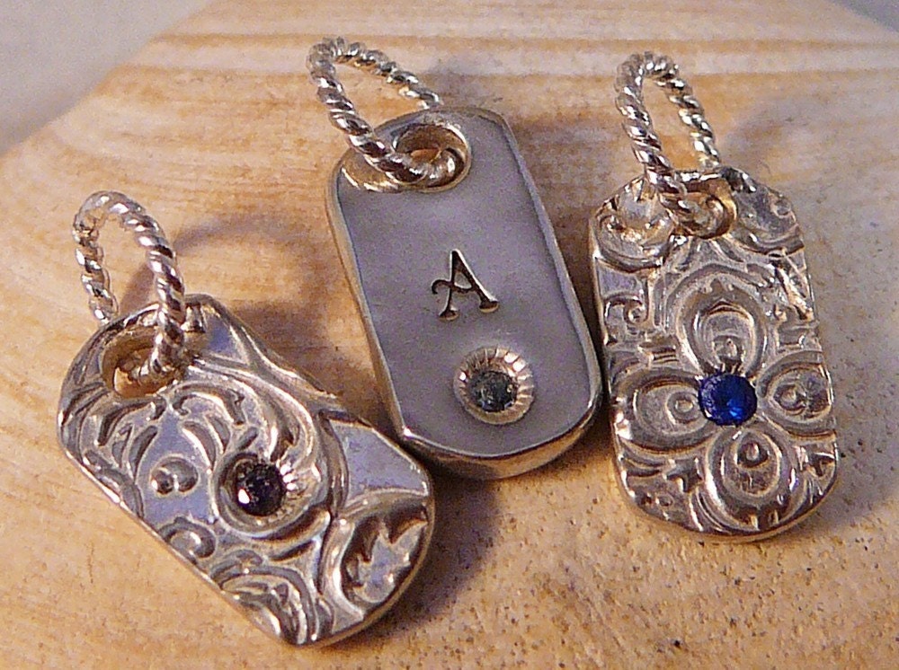 Taglettes - Personalized Eco-Friendly Pendants with Birthstones