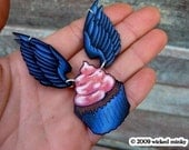 heavenly cupcake... tattoo style necklace