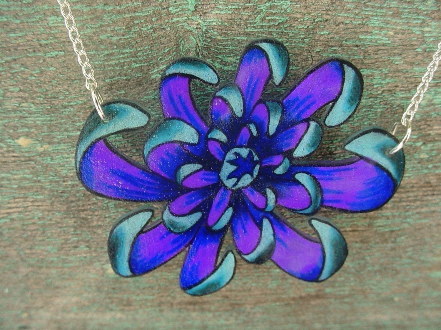 japanese purple and blue spider mum flower necklace