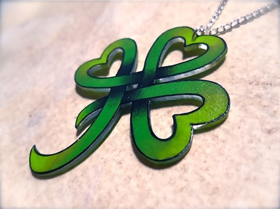 heart shaped lucky clover shamrock necklace new school tattoo style