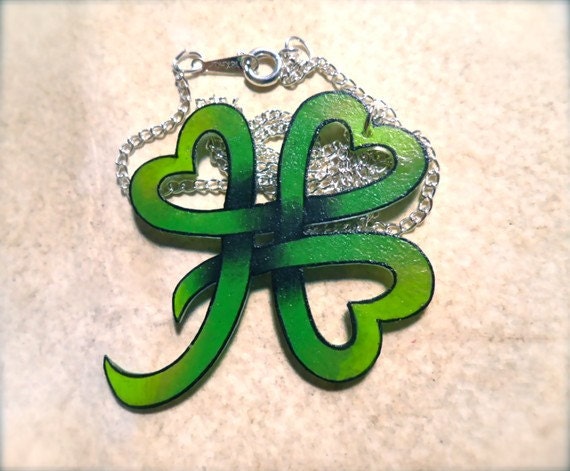 heart shaped lucky clover shamrock necklace new school tattoo style