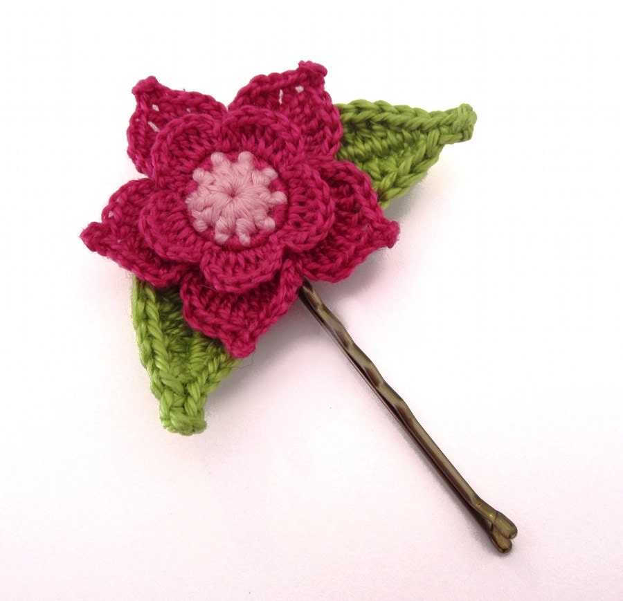 MADE to ORDER - CUSTOMIZABLE - Flower Bobby Pin, Hair Pin, Fuchsia, Magenta, White, Lilac, Lavender, Green, Leaves, Cotton yarn, Fiber