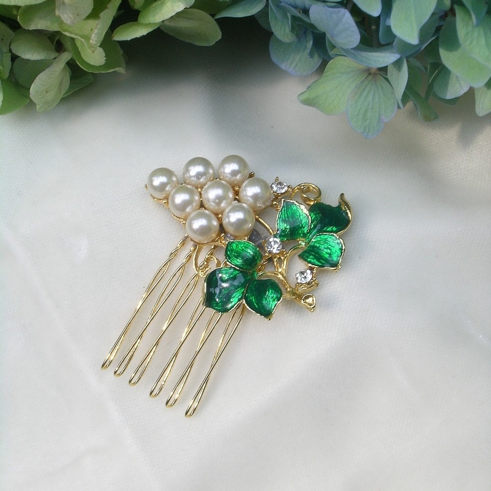 Vintage Enamel and Pearl Grapevine Broach Haircomb