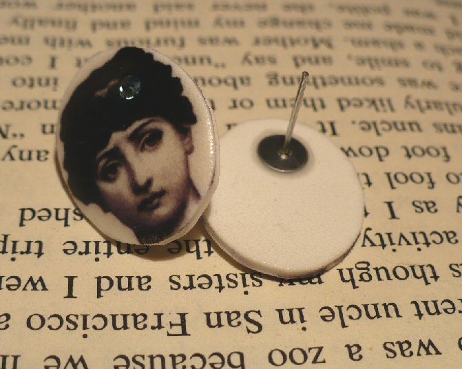 Petite Lovely Head Earrings