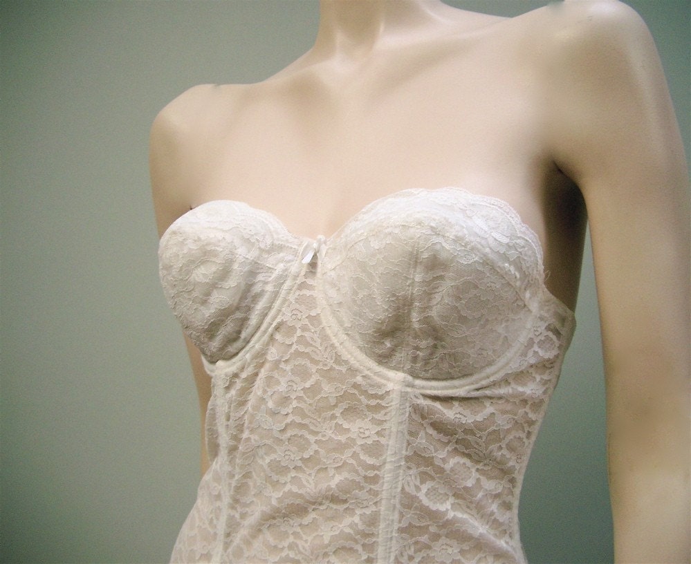 Vintage Goddess Merry Widow Corset, Strapless Bra Bustier, White Lace, Garters 36 B Bridal