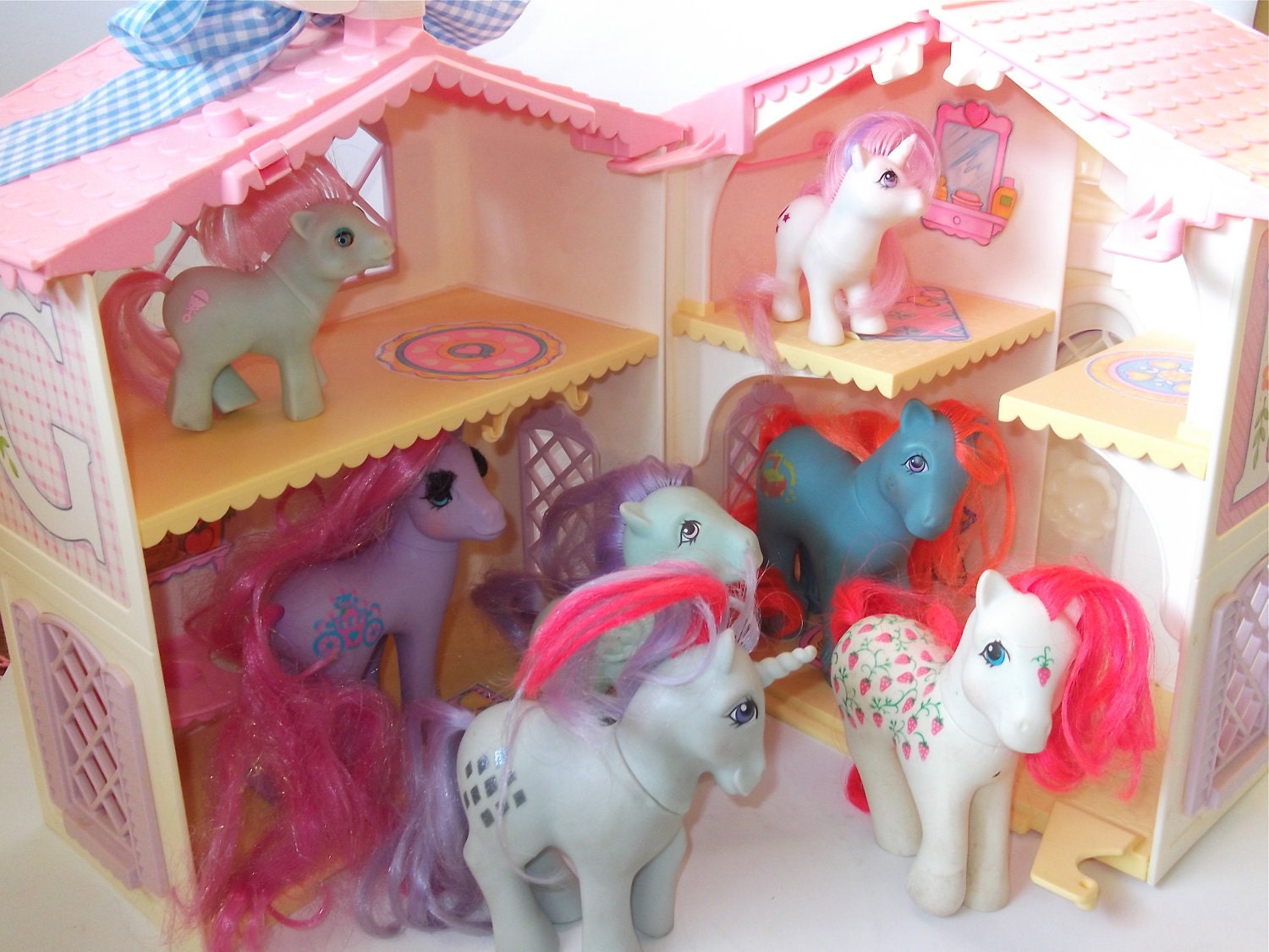 Vintage My Little Pony Lullaby Nursery House 1985