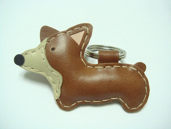 Nana the Corgi leather keychain ( Brown )