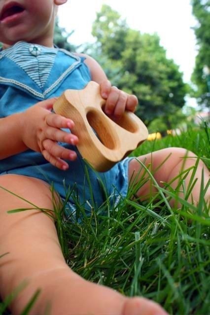BUTTERFLY The CALLA B butterfly maple wood baby teething toy
