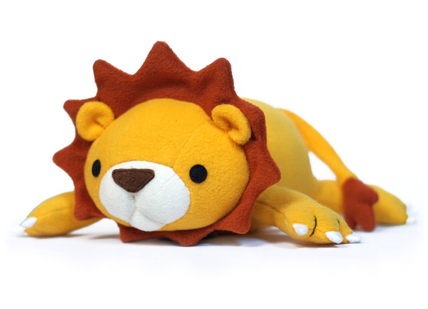 Lucky Lion soft toy sewing kit