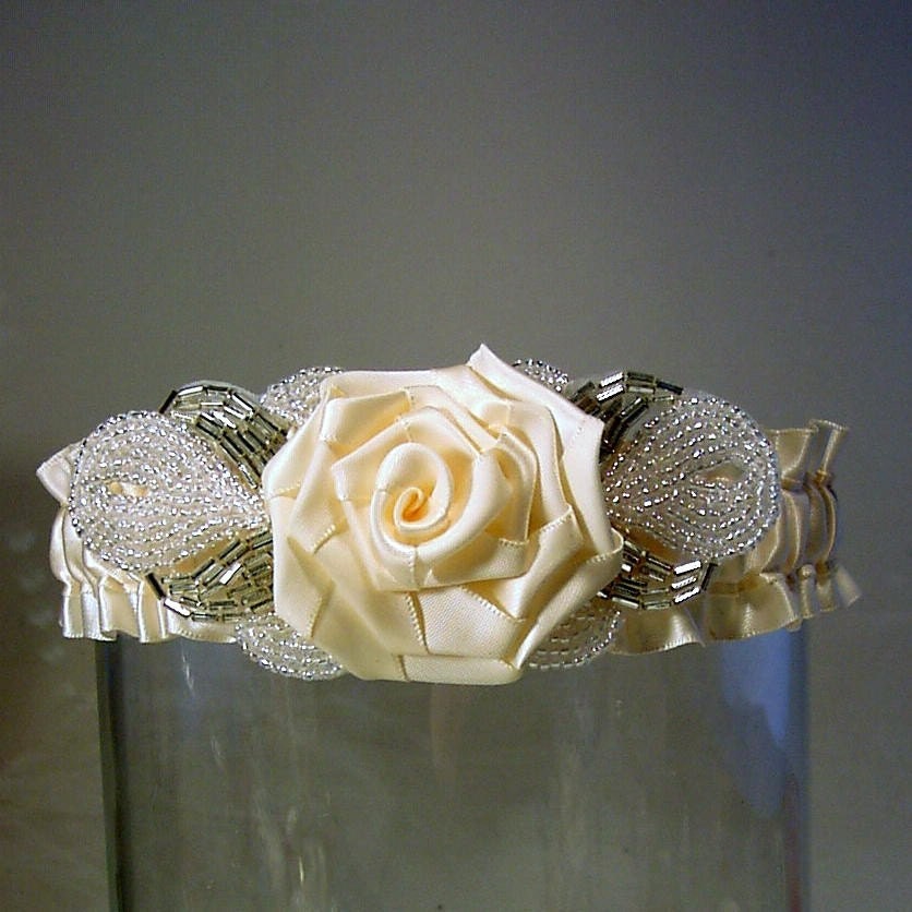 wedding garter Lilliana shabby chic a Peterene Design