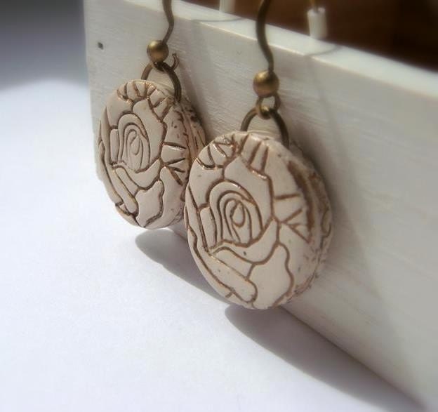 Texture Flower Earrings  in Ivory and Gold, Valentine's Day Mother's Day  Gift for Her Polymer clay Handmade Jewelry