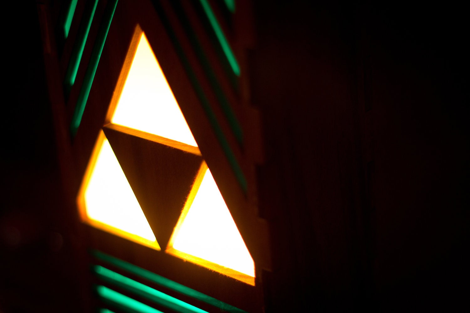 Zelda Triforce Nintendo table lamp