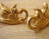 Vintage Avon Gold Tulip Earrings Posts Studs Goldtone