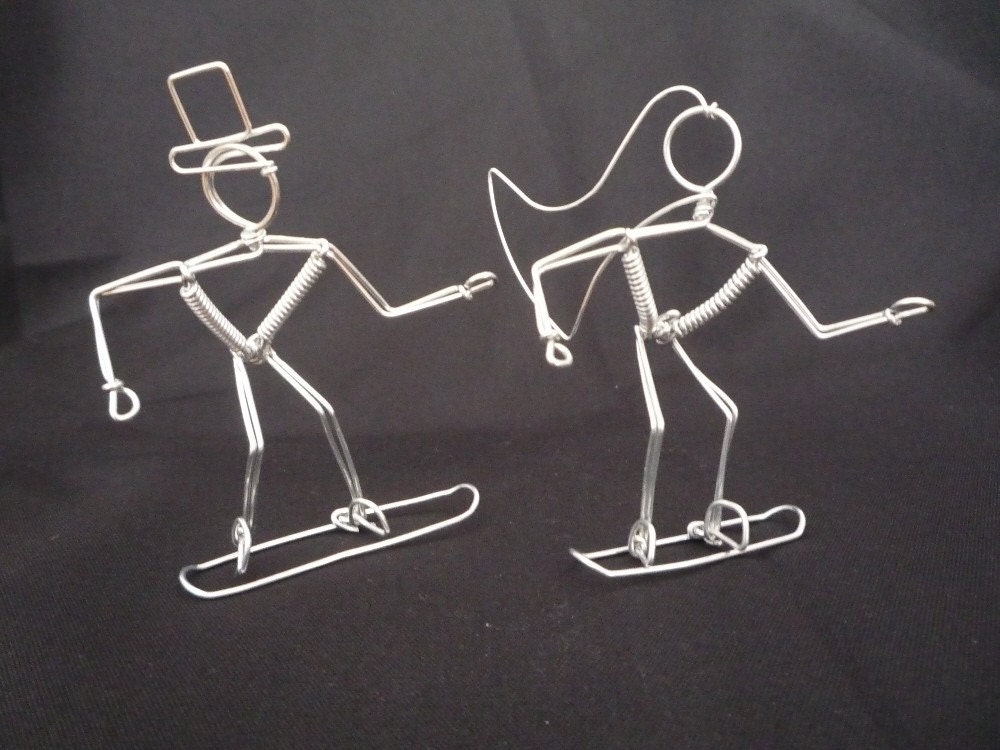 LET'S CHILL: Snowboarders Wedding Cake Topper