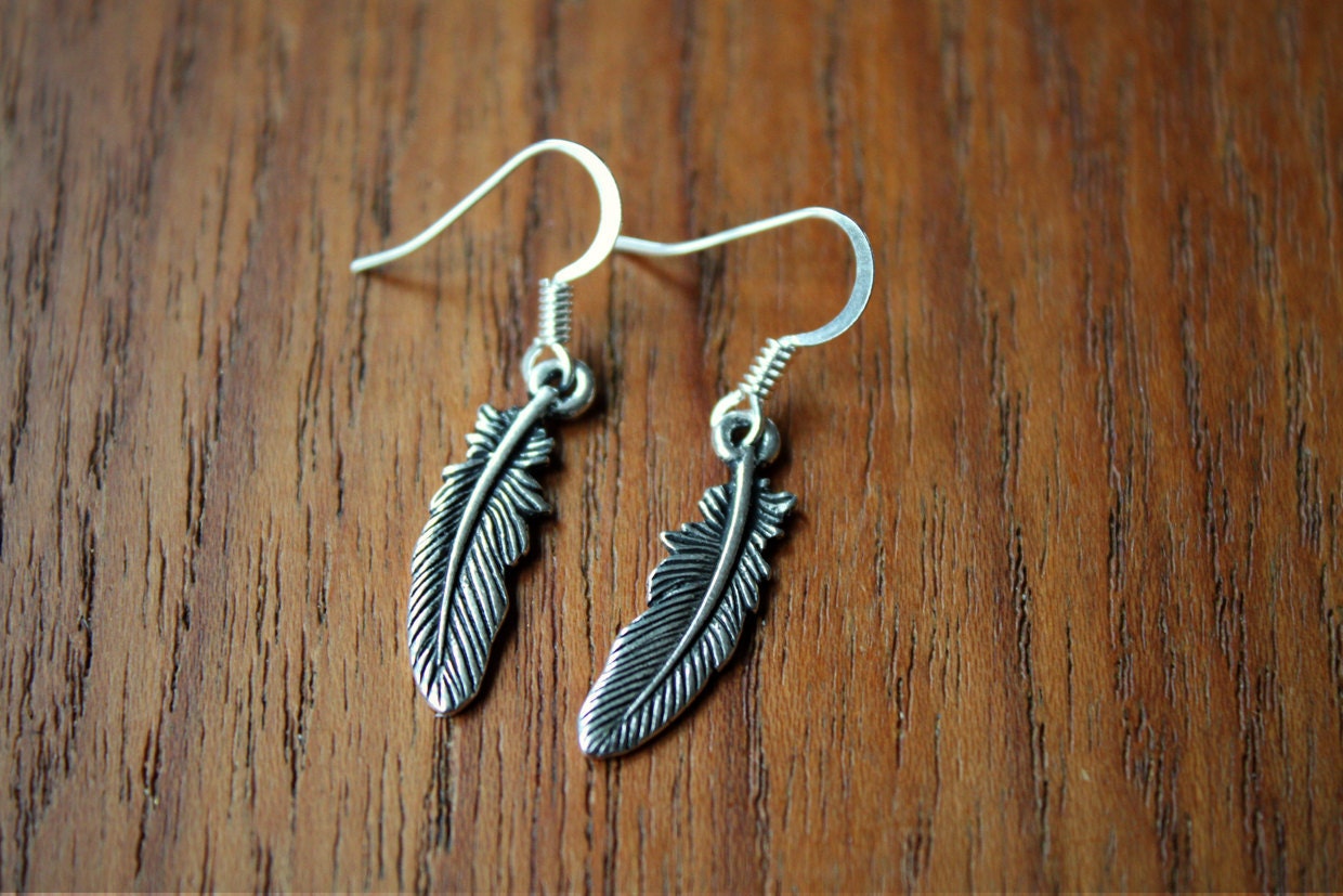 Tiny Feather Earrings - Silver