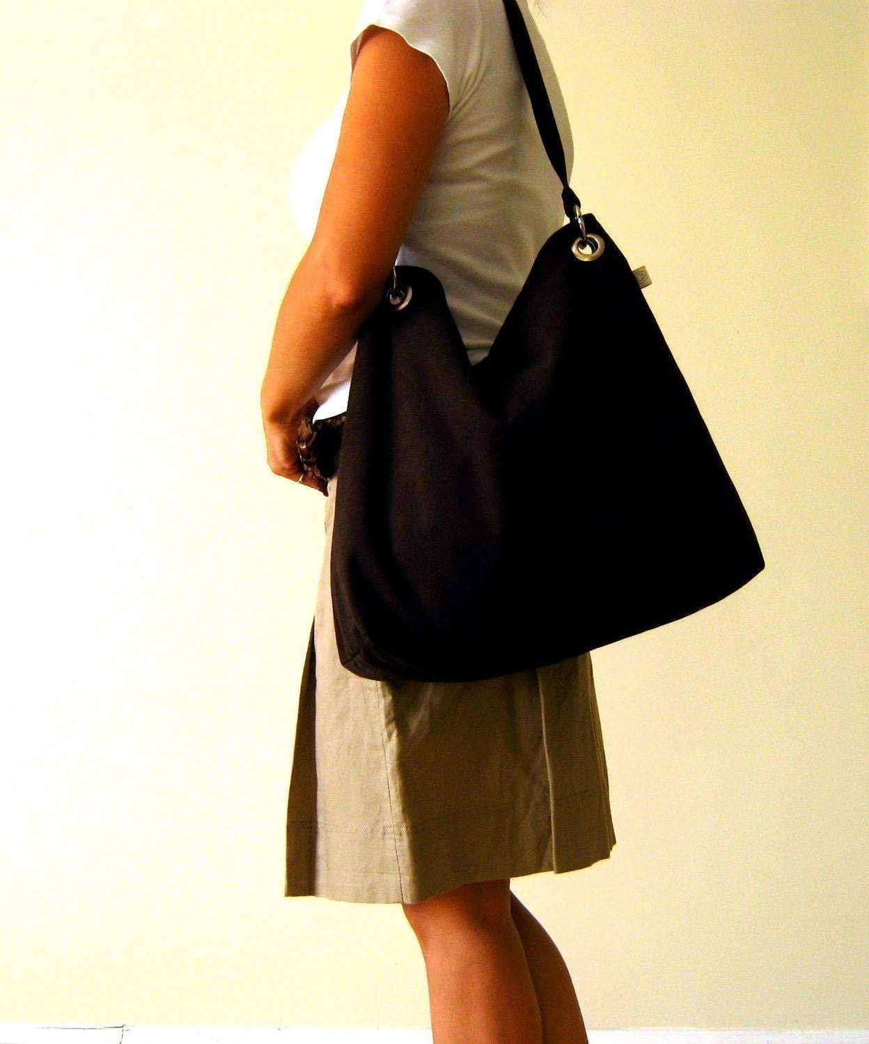 Classy Hobo Bag in Chocolate Brown - with top ZIPPER CLOSURE -- Large
