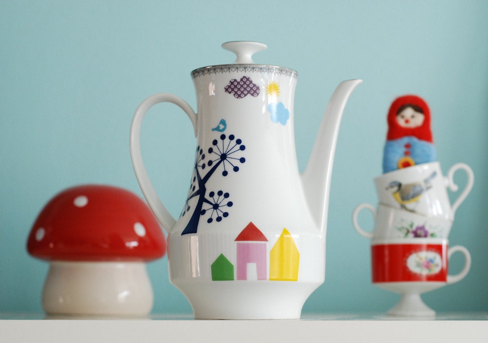 Large little village and peacock teapot