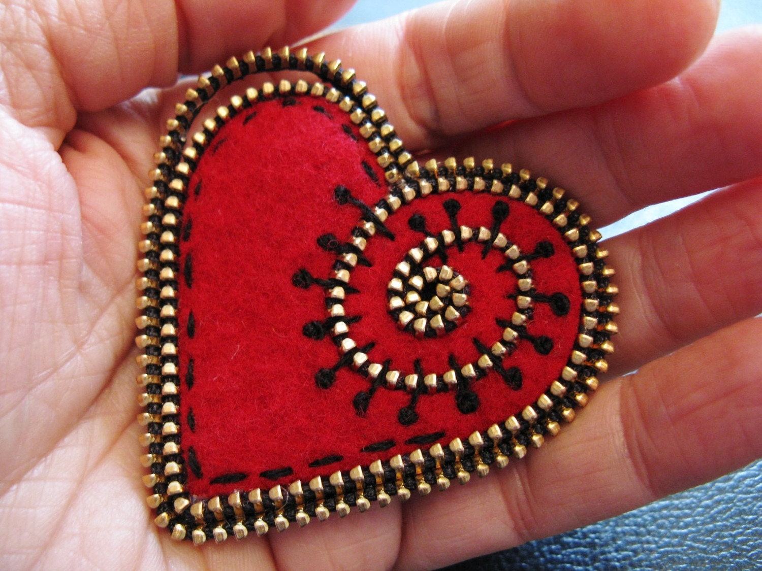 Red felt and zipper heart brooch