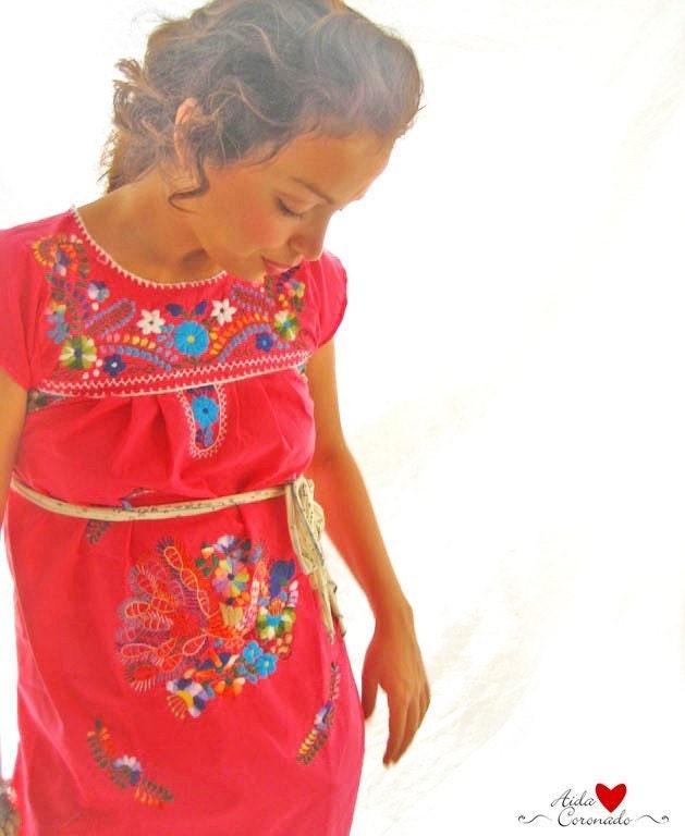 Beautiful handmade Mexican embroidered tunic mini dress size XSmall mexican pink