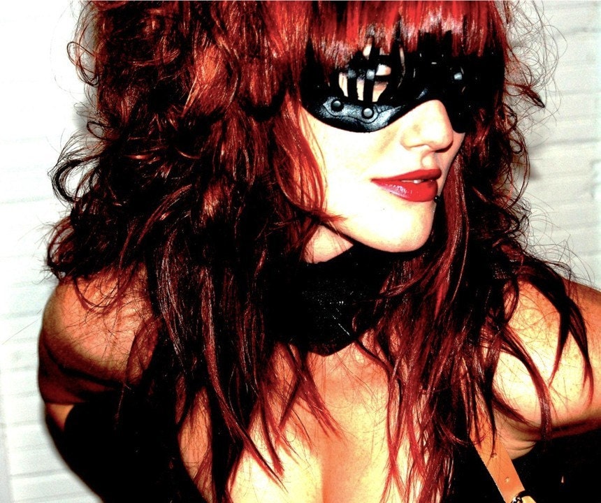 Eyecage Leather Mask in Black