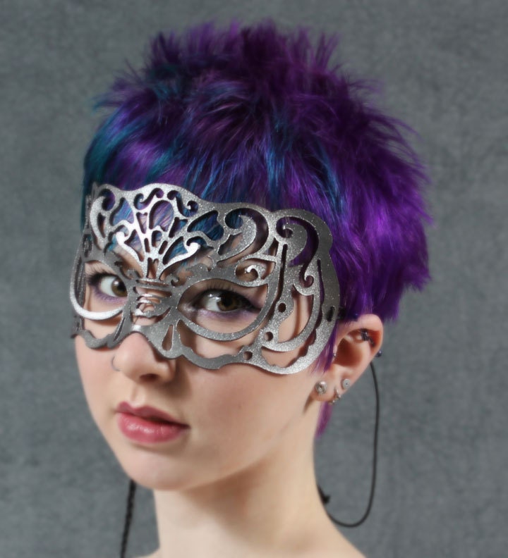 Victoriana leather mask in silver