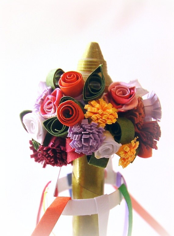 Quilled Floral Maypole