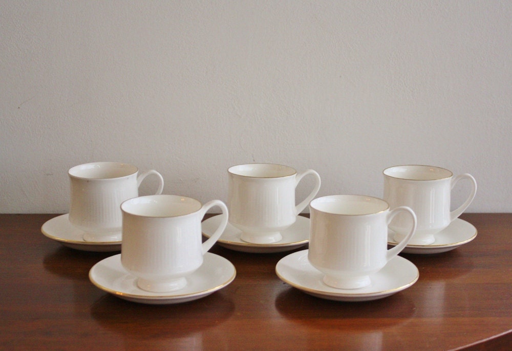 Set of 5 Royal Kent bone china tea cups and saucers