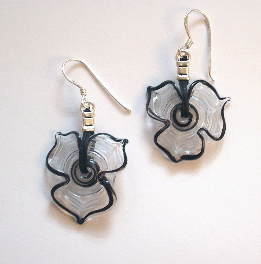 Good Old Days Black and white Flower Earrings lampwork glass beads By YasminSivan