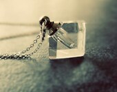 Delicate necklaces Perfume bottle pendant diamond shape little glass vial romantic necklace simple necklace free shipping in the US
