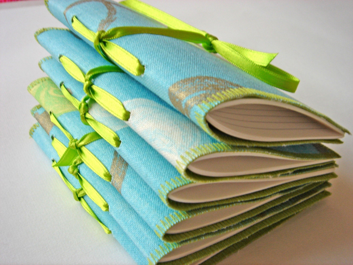 Perpetual Calendar Book in Spanish, Pistachio