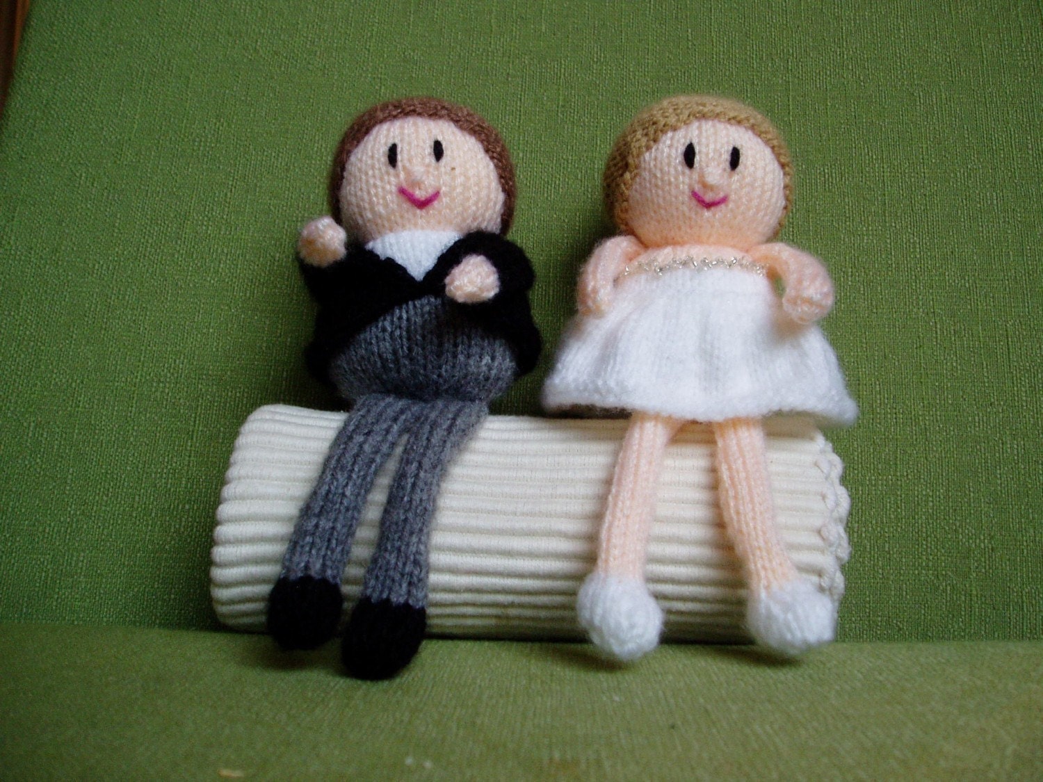 PDF Knittng Pattern - Bride and Groom Wedding Toppers