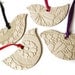 30 Wedding favors Ceramic bird ornaments Cream lace texture pottery Thirty unique favors Pink red teal and violet ribbon Wedding decoration