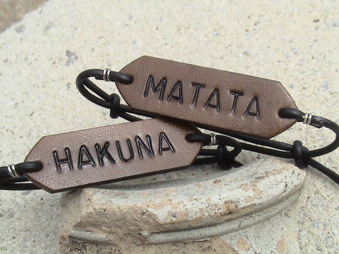 Hakuna Matata - Set of two - adjustable leather bracelets - gaucho knot secured