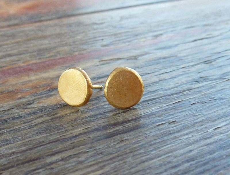 Gold studs earrings. Eco friendly studs earrings Organic golden stud earrings