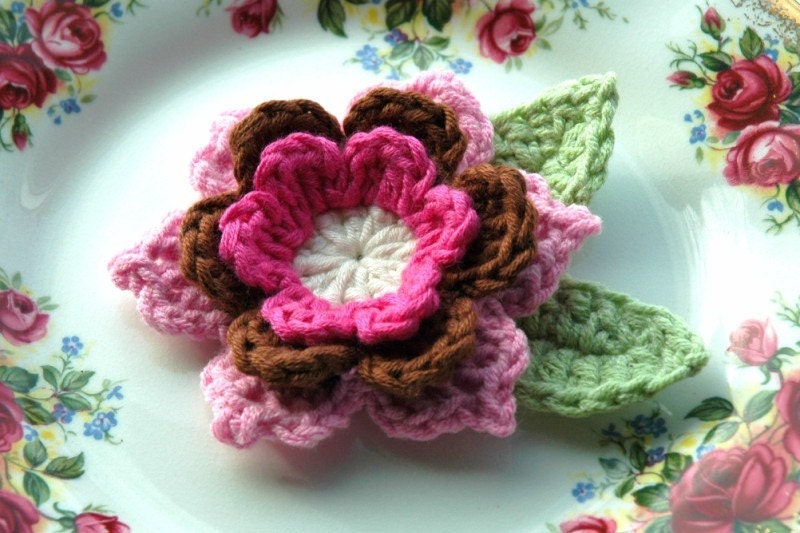 Crochet Flor em rosa e Brown
