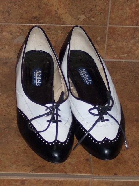 Vintage Nickels Flat Spectator Shoes Midnight Blue Size 7-1\/2 AA