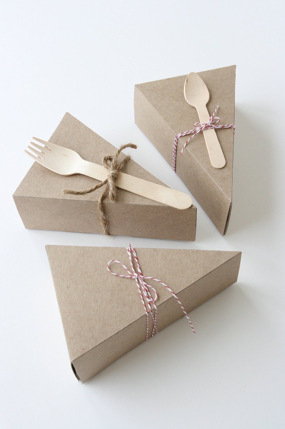 12 DELUXE LIDDED Wedge-Shaped Pie Box Kits with FORKS