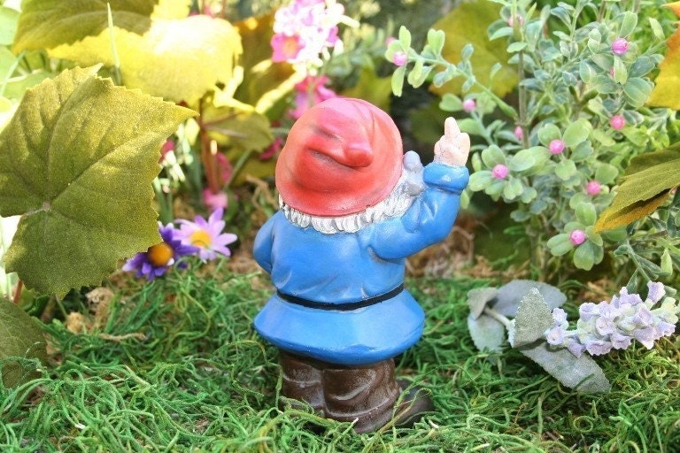 Garden Gnome Flipping The Bird Concrete Rude Gnome Statues for Sale