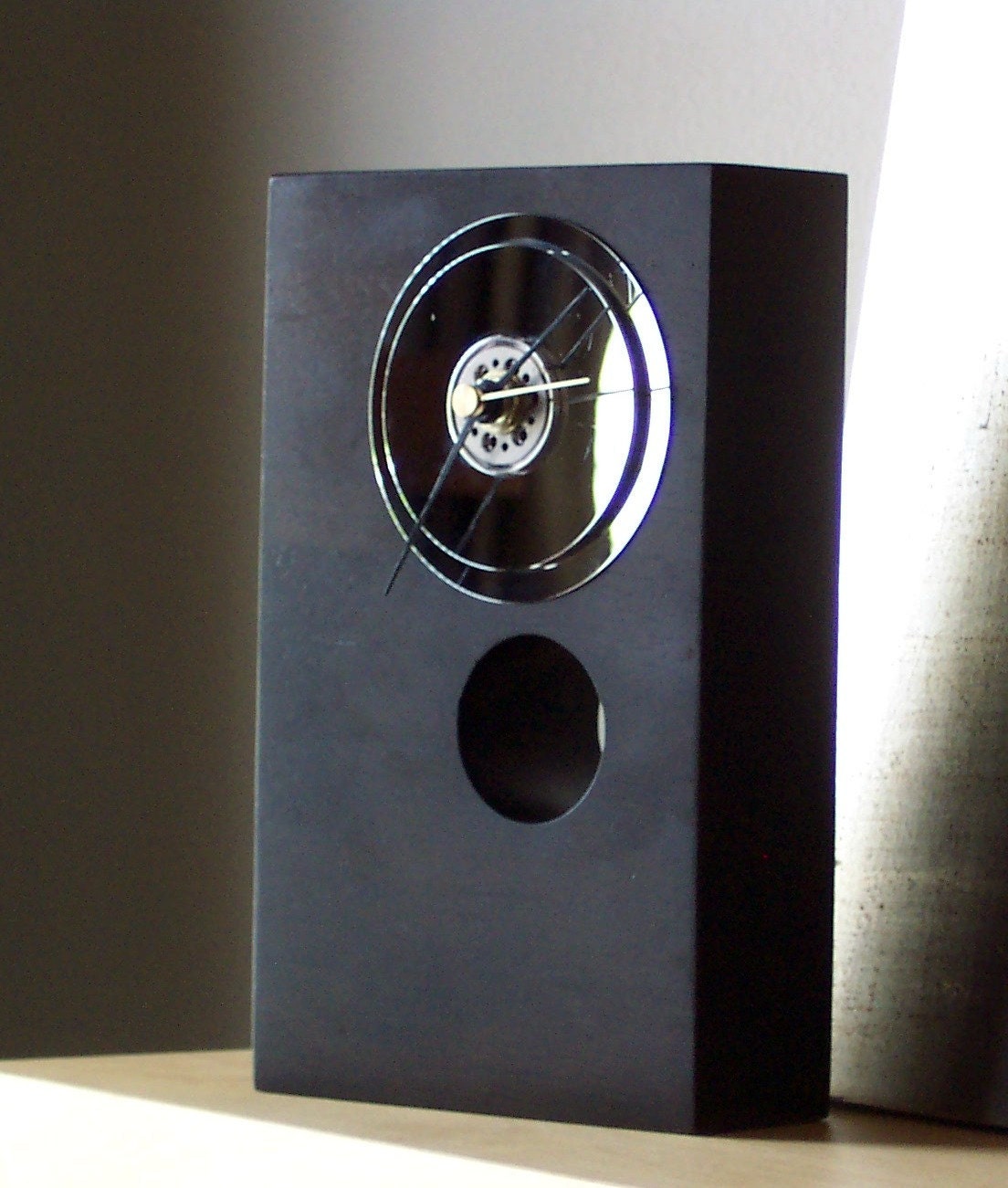 Clock : Deuce Modern Clock